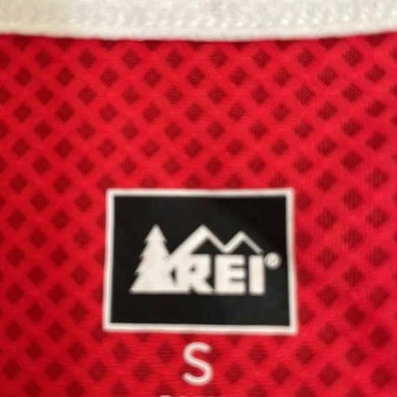 Rei Athletic Red shirt - Picture 3 of 3